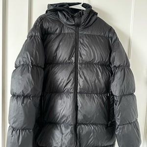 Everlane black men’s puffer